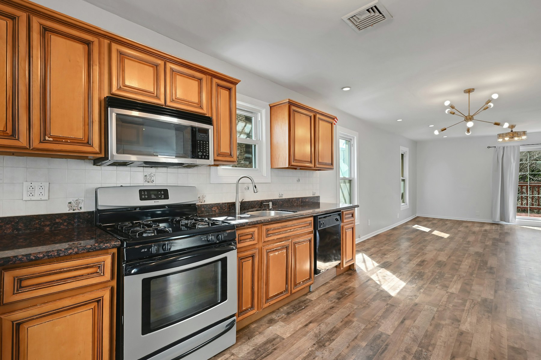 30 Columbia Terrace Apt 2